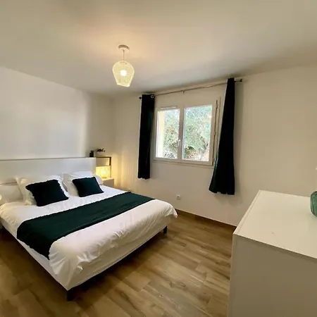 Avec Piscine Locations I Tramizi Bonifacio * Bonifacio (Corsica)